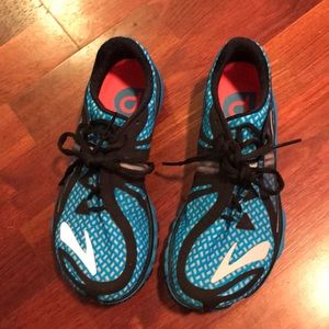 Brooks Pure Drift Tennis Shoes